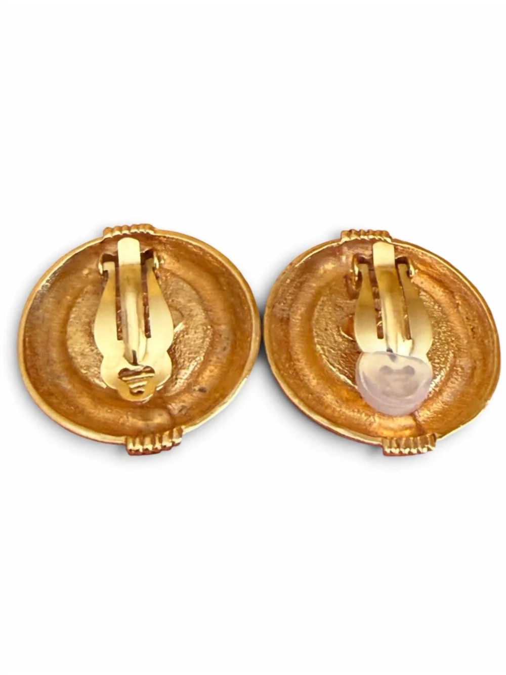 Vintage CHANEL 1980s Gold Pearl Clip On Earrings - Certified Authentic